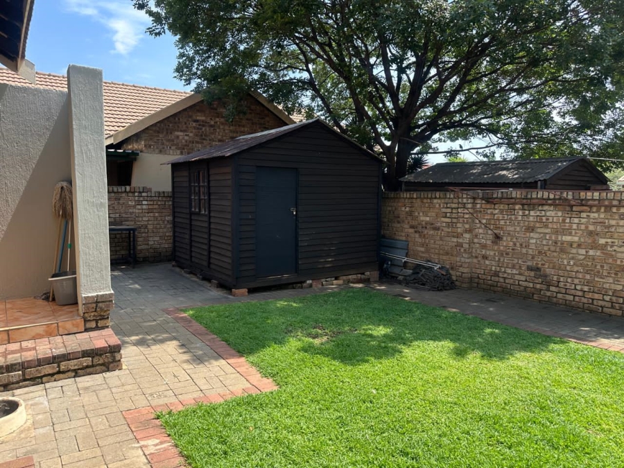 3 Bedroom Property for Sale in Waterval East North West
